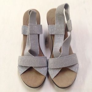 Charleston Shoe Co. Gibbes Metallic Silver Wedge